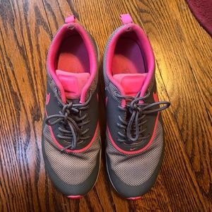 Nike size 9.5 women’s